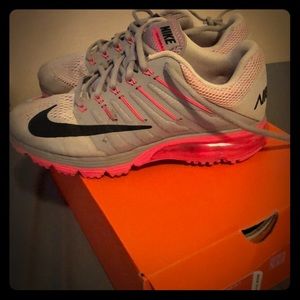 Nike Air Max Excellerate 4 Reviewed \u0026 Compared in 2022 | RunnerClick